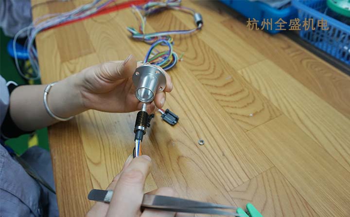 什么是滑環(huán)？導(dǎo)電滑環(huán)分類